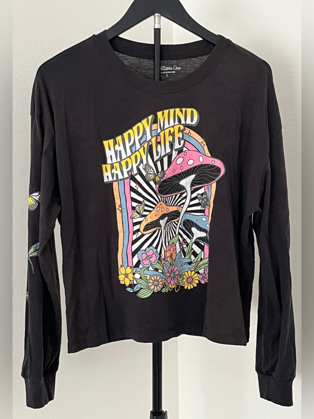 🍄 Rebellious 'One Happy Mind Happy Life' Mushroom Graphic Tee | Large